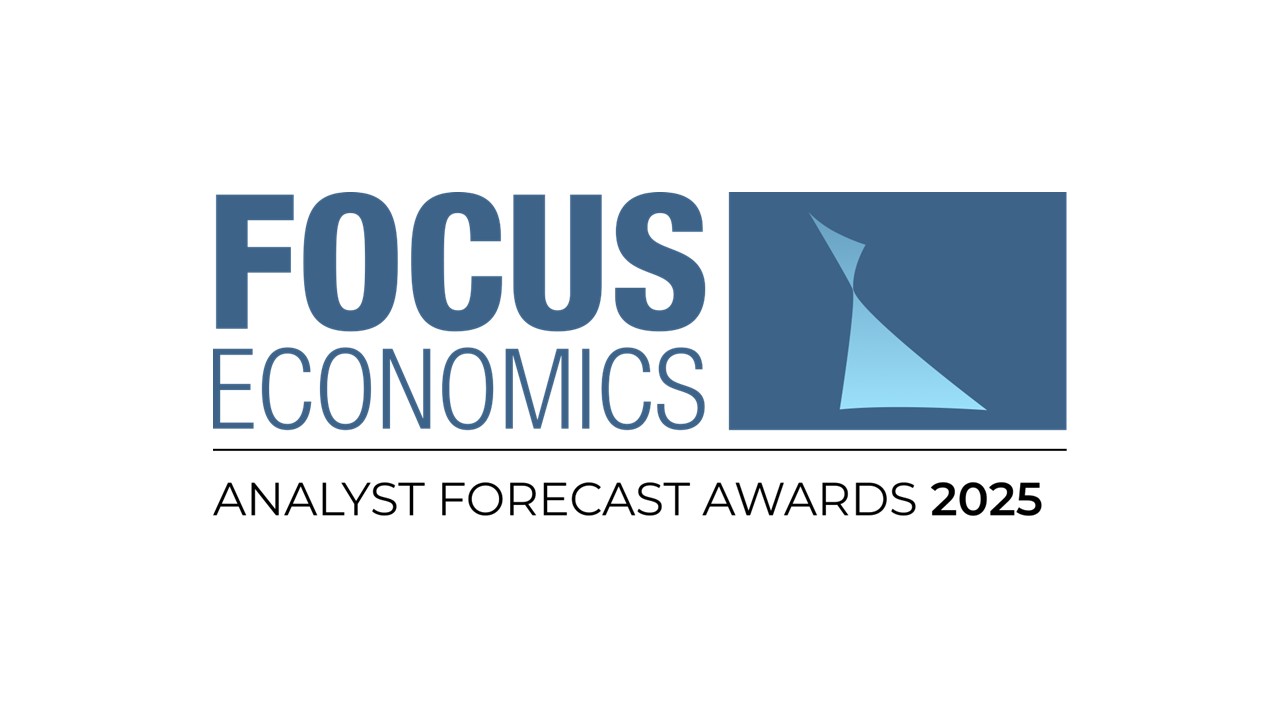 Oxford Economics Leads 2025 Analyst Forecast Awards